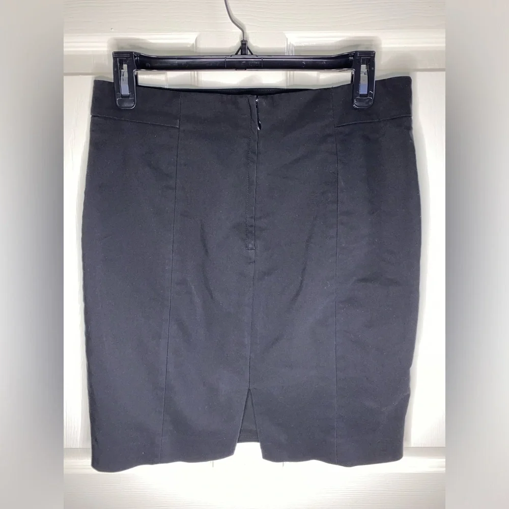 H&M Black Pencil Skirt Size 10 Business Casual Classic, Work, Office Basic